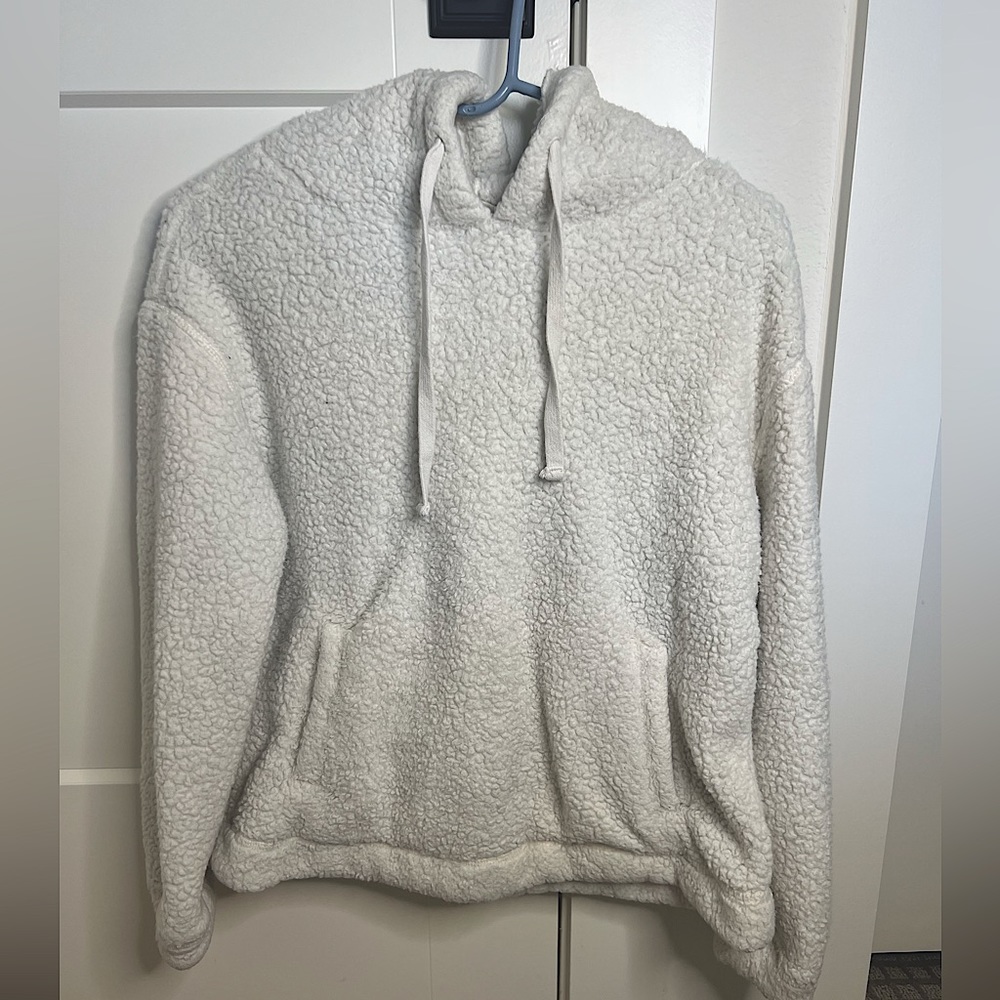 XS universal threads white sherpa sweatshirt.